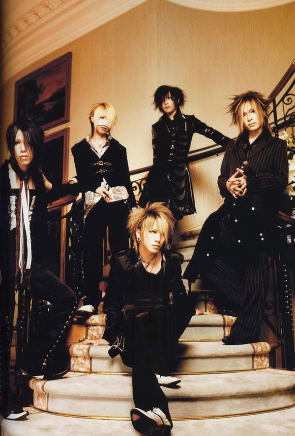 the GazettE - Cassis