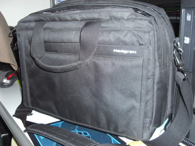 laptop bag singapore. laptop bag black @ P 2.9k