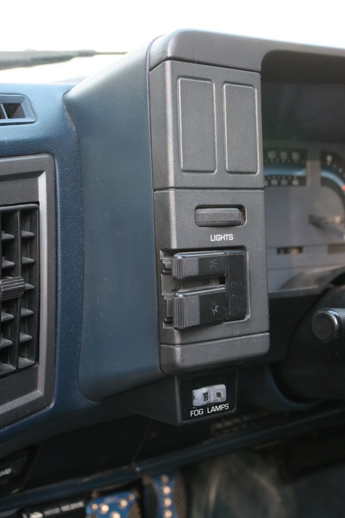 How many have factory fog lights?? S10 Forum