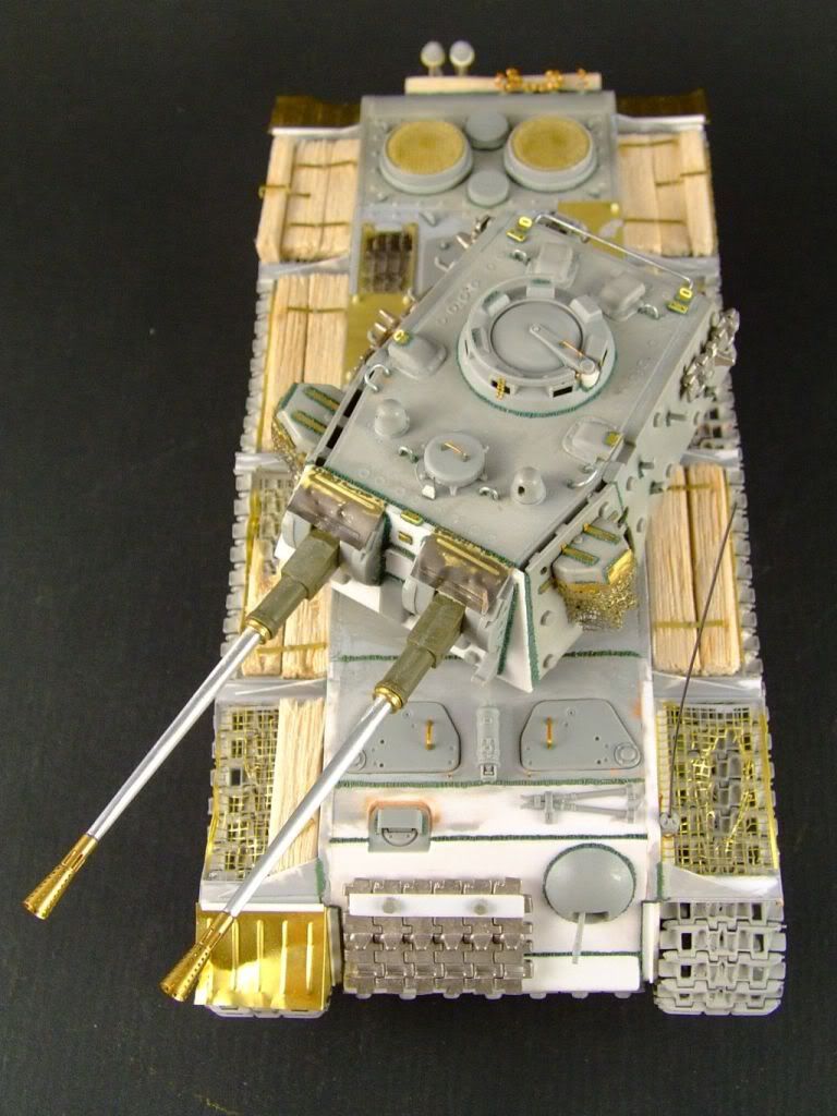 http://i230.photobucket.com/albums/ee274/malnabiker/What%20if%20captured%20converted%20kv1%20double%2037mm%20AA%20gun/Kv1capturedflakdouble37mmgunAAwhatiftrumpeterfull1.jpg