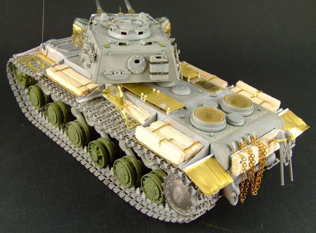 http://i230.photobucket.com/albums/ee274/malnabiker/What%20if%20captured%20converted%20kv1%20double%2037mm%20AA%20gun/Kv1capturedflakdouble37mmgunAAwhatiftrumpeterfull9.jpg