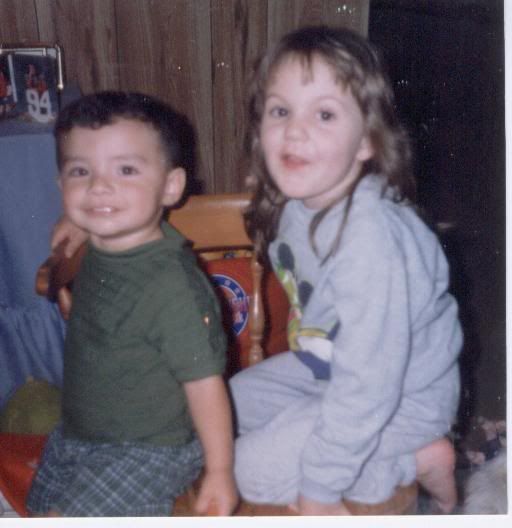 http://i230.photobucket.com/albums/ee307/edgarblythe/DustinandCatherine.jpg