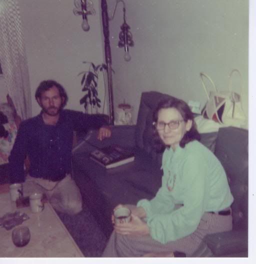 http://i230.photobucket.com/albums/ee307/edgarblythe/Mitchell_and_Sylvia.jpg