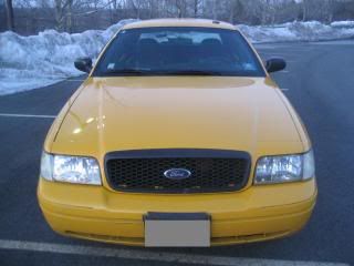 Image 3 of --- 2005 Ford Crown…