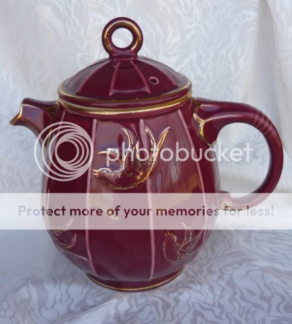 VINTAGE HALL BIRDCAGE TEAPOT MAROON WITH GOLD DECORATION.~BEAUTIFUL 