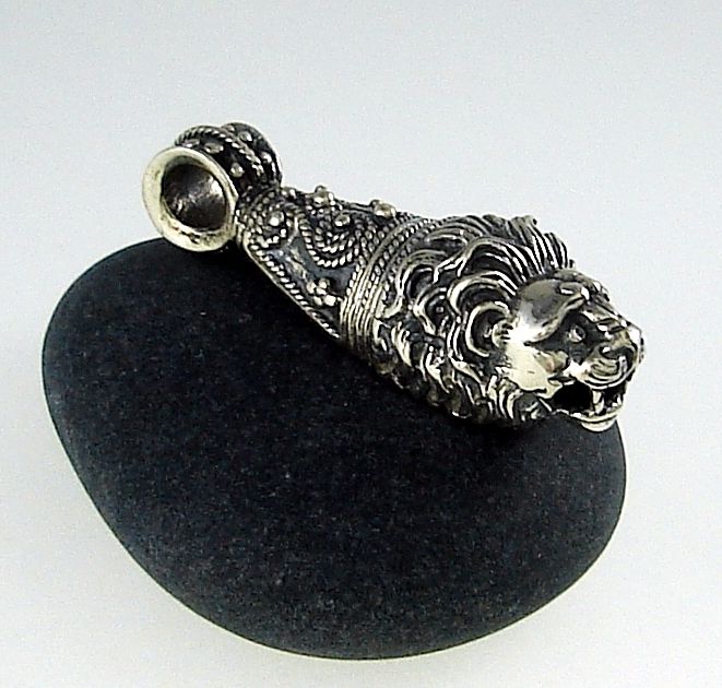 Lion torc pendant, greek torc jewellery