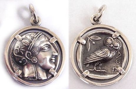 Athena greek goddess coin pendant. joyerνa griego, joyas de plata antigua, colgante de moneda, la diosa griega de la sabidurνa Atenea.