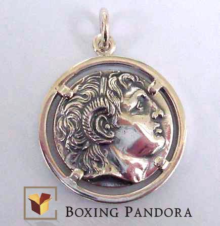 Alexander de Grote. Grieks sieraden winkel, oude zilveren juwelen, munt hanger
